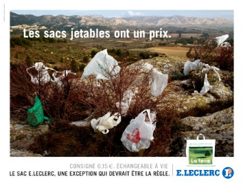 Marketing d'une enseigne de distribution : visuel de la campagne de pub de E. Leclerc pour les sacs réutilisables